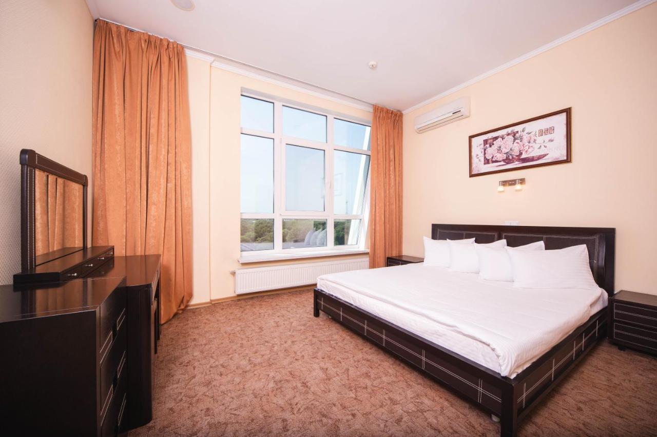 Optima Odesa Hotel Exterior photo